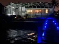 The Bays Edge Retreat Waterfront Hotels near Bealls Florida