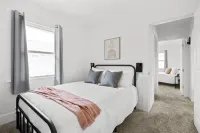 5th St Modern in prime Nampa location