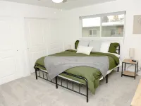 Spacious Home Near Canyons, Expo Center, and RSL Stadium サンディのホテル