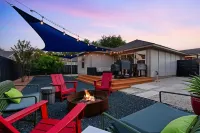 Downtown Georgetown Retreat for the family or entertaining. Pet-Friendly!