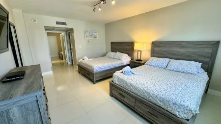 Sunny Isles, Ocean Reserve, 14th floor. Oceanview! Parking included