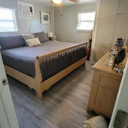 4 Bedroom Farmhouse On The River 2