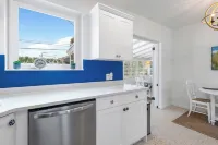 Charming 3-bedroom house in West Palm Beach with Pool and Hottub
