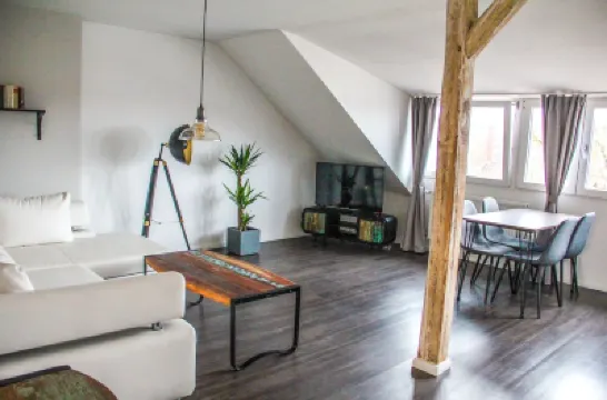EXCLUSIVE 2 BR. Top floor apartment in a great location! Отели в г. 