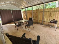Private family, pet friendly with fenced yard near Limestone College and Outlets Hotels in Gaffney