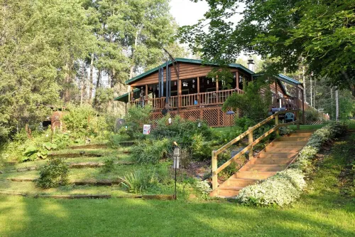 River Front Cabin - Homestays