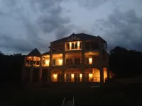 Lake front, three-story home! Great multi-family getaway with new WiFi!!