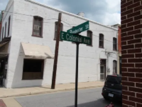 Historic Condo in the Heart of Downtown Elizabeth City Hotels in Pasquotank County