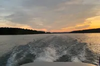Handicap-Accessible Cabin Near Kirby Landing & Lake Greeson – Pet-Friendly