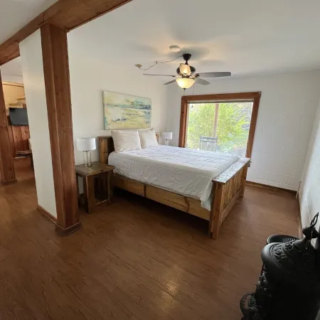 Stenson Hollow Lake Condo