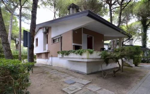 Modern comfort villawith enchanting garden