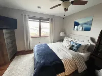 Up North Lakehouse with Beach+Xbox+Fun Hotels in Audubon Township