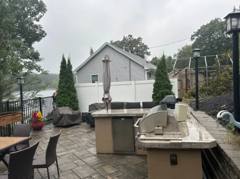 Waterfront Cottage 5 minutes to Mount Wachusett, Dock, Pet Friendly, Kayaks