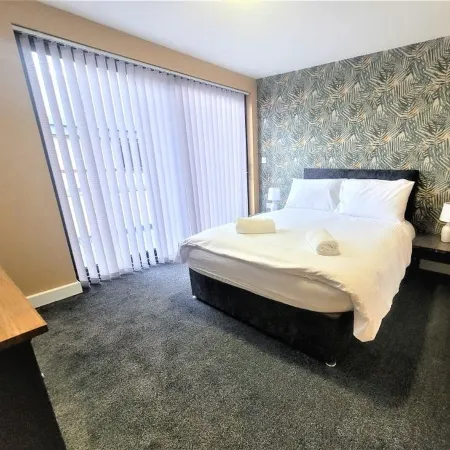 Friary House Serviced Apartments by Roomsbooked - 24Hr Reception