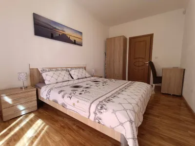 Family apartment with a sea view Hotels in 
