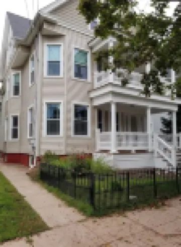 Spacious 2 Bedroom apartment close to Yale Bowl