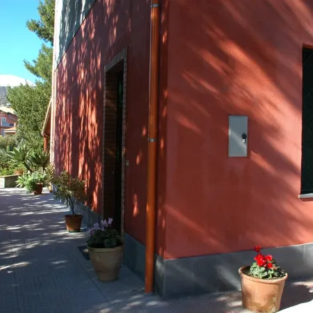 Nunziata: "Villa Dei Lemons" House / Villa between the sea and Mount Etna