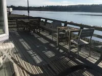 Overwater Eco Cottage on Vashon Island Hotels in Vashon