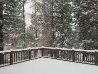 Roslyn Pines: Hot Tub, Spacious Deck, Dogs Welcome