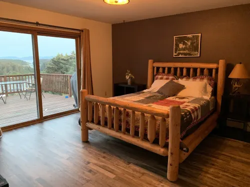 Mountain and ocean view home close to downtown and hiking trails