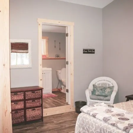 “Cozy Mountain Suites - #3 just 5 minutes from Glacier Park”