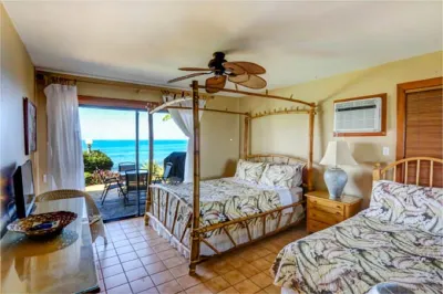 4 Bedrooms, Newly AC, 3.5 bathrooms,Deluxe, Sleeps 10, Oceanfront Pool, Private 포이푸 베이 골프 코스 주변 호텔