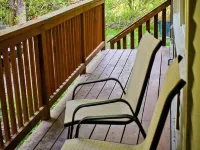 Awesome Fully Furnished Ski Chalet for 6 is Close to Slopes! Hotels near Bear Cub