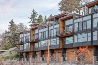 Luxury Home with a Stunning View of the Water Hotels near Western Antique Aeroplane and Automobile Museum (WAAAM)