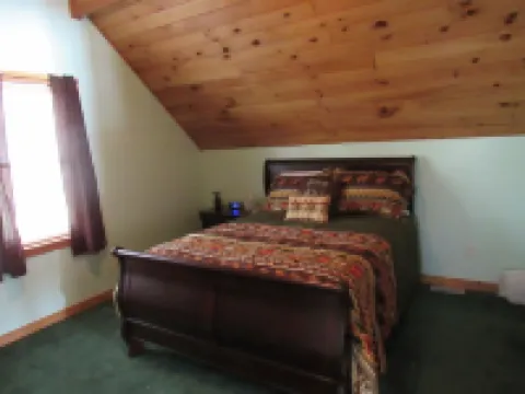 Log Cabin on the Hudson