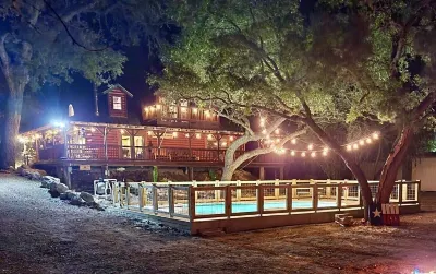 Log Cabin on River Road