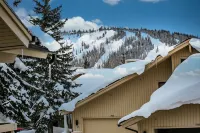 Luxury 3 Br Deer Valley Townhome - 5 Min Walk to Slopes, Family & Pet Friendly - อ่างจากุชชี่
