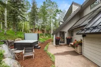 Home in Snowmass Village 애스펀 스노우매스 스키 리조트 주변 호텔