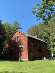Experience a VT One of a Kind Renovated Barn- Leaf Peeping and All Season Fun