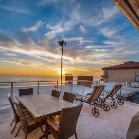 Deluxe Oceanfront Beach House I Luxury Hot Tub I Family Game Room I On the Beach
