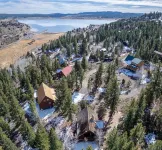 Cabin close to the Lake, Sleeps 8