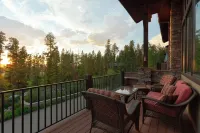 Gorgeous 4Br/4BA Home to Basecamp Your Mountain Adventures.