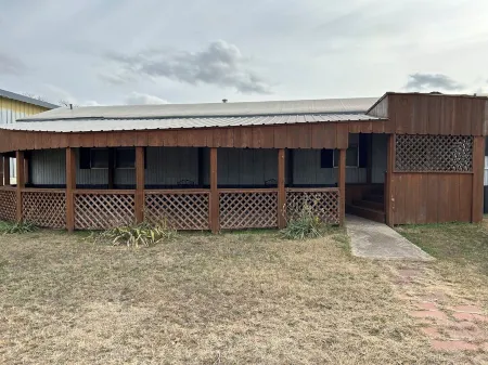 Cozy 2-bedroom Mobile Home in Freedom, OK