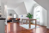 Penthouse by Brosundet, Free Parking Space Hotels in Alesund