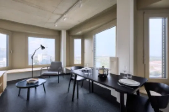 District Living Hotel berhampiran WU Executive Academy