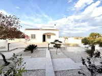 Luxurious Detached Villa, Private Pool in a Privileged Location