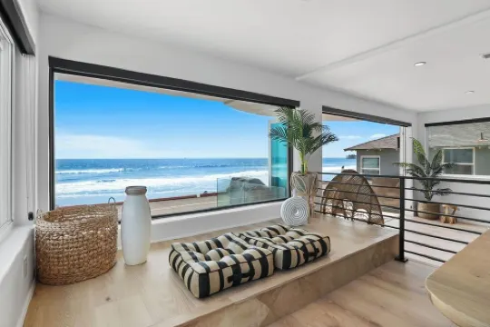 BEACHFRONT BOHO DREAM SLEEPS 20!  Luxury 8 Bedroom 9 Bath Home Steps from  Water