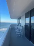Beautiful 3bd/2ba 8th floor condo with spectacular views in Daytona Beach!