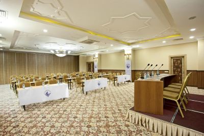 Meeting Rooms Hotel Titan Select Photo