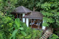 Ambong Rainforest Retreat - parking