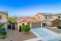 Saguaro Heaven, Charming 4-Bedroom + Sleeping Sofa, WiFi,AC in  Sahuarita AZ