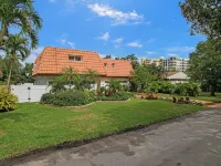 6Bed 4Bath Villa - Pool - Garage - Close to Beach