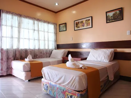 The Lighthouse Resort Отели рядом с достопримечательностью «Our Lady of the Immaculate Conception Church»