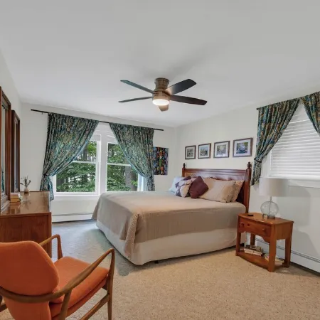 Sunny Waterfront Family Friendly Little Sebago Home