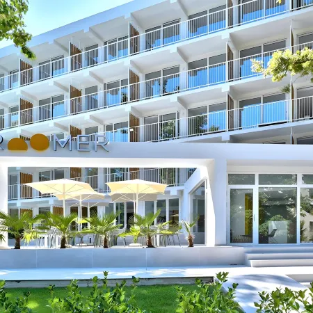 Ibis Styles Golden Sands Roomer Hotel