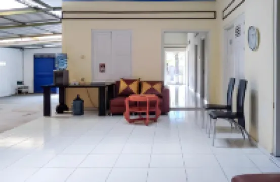 RedDoorz Syariah at Griya Soeratin Pacitan